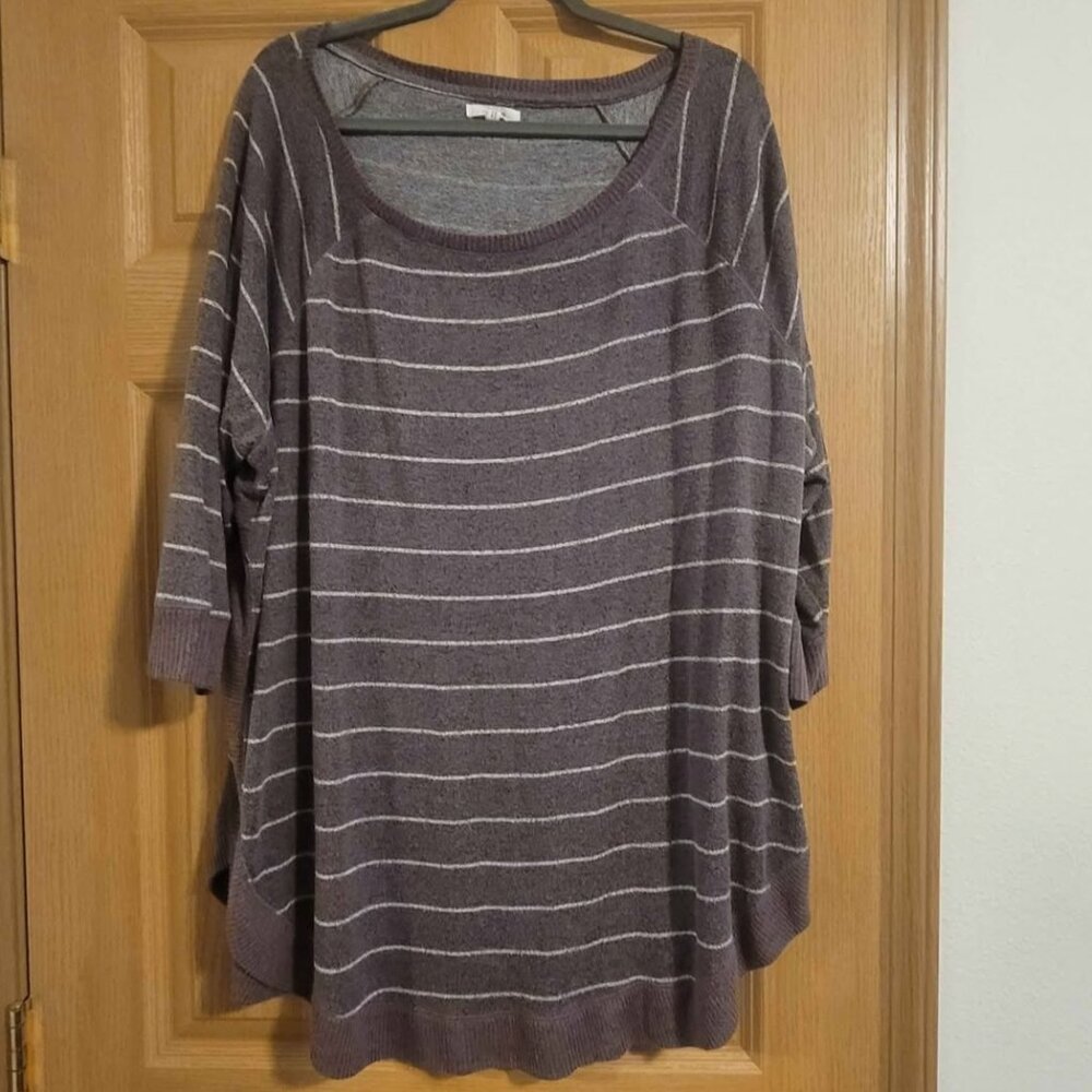 Maurices sweater